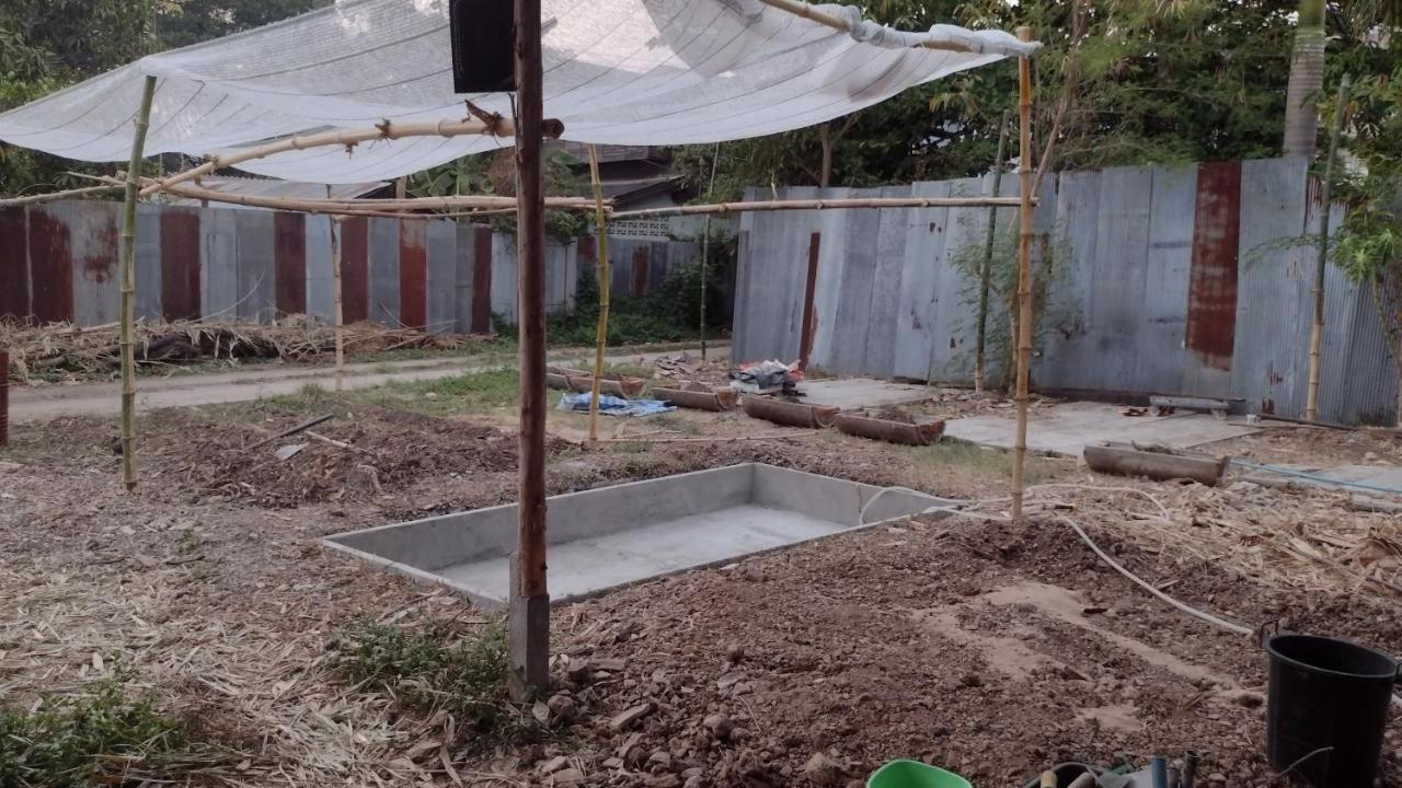 Mae Sot Commune Exterior foto